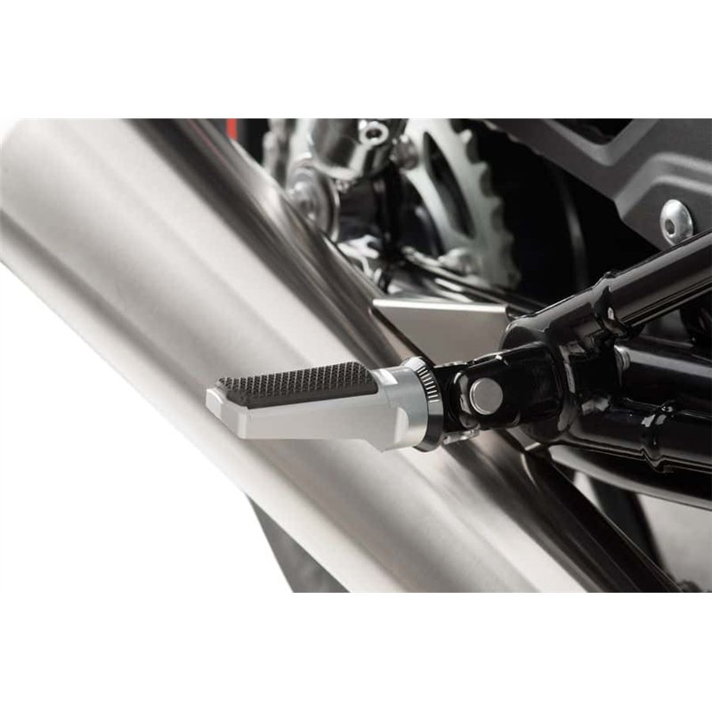 APRILIA SHIVER 900 17' - 19' ESTRIBERAS PILOTO SPORT APRILIA SHIVER 900 17' - 19' ESTRIBERAS PILOTO SPORT